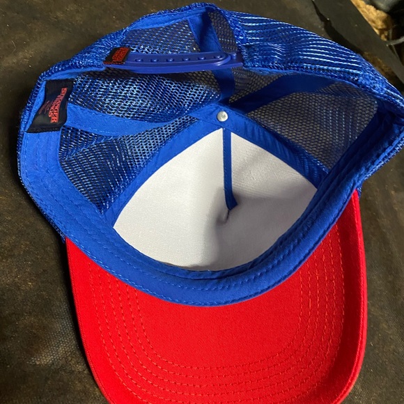 Stranger Things Trucker Hat SnapBack OSFA - Picture 6 of 7